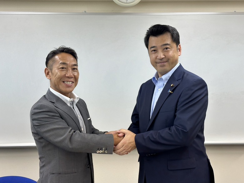 公明党神奈川県警備業議員懇話会 発足式に出席しました。